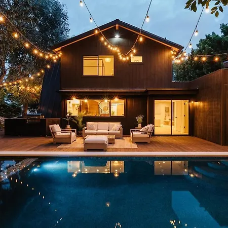 Studio City Stunning House With 5 Bedrooms, Pool, Jacuzzi, Fire-Pit, Guest House